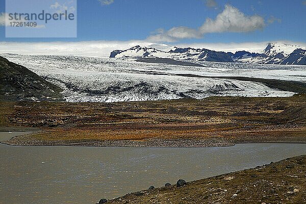 Gletscher  kalbender Gletscher  Gletscherlagune  Gletschersee  Gletscherlagune Fjallsarlón  Vatnajökull Gletscher  Südküste  Island  Europa