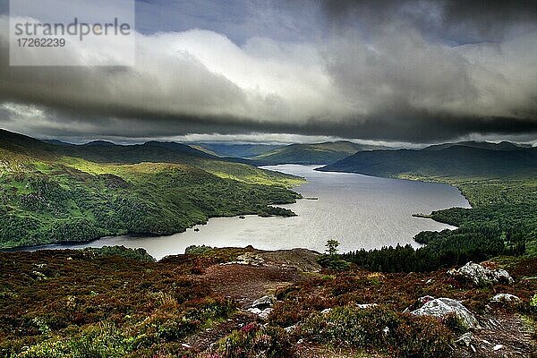 Lake Katrine  Blick vom Ben A'an  The Trossachs  Loch-Lomand-and-the-Trossachs-Nationalpark  Stirling  Schottland  Großbritannien  Europa