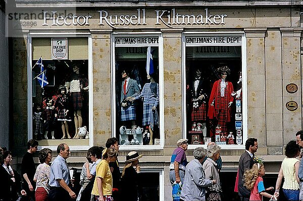 Schaufenster Kiltmaker  Schottenrock-Schneiderei  Princess Street  Neustadt  Newtown  Haupteinkaufsstraße  Edinburgh  Schottland  Großbritannien  Europa