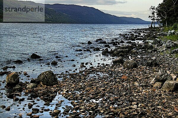 Loch Ness  See  Highlands  Hochland  Schottland  Großbritannien  Europa