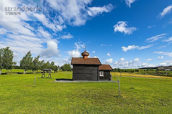 Historische Kapelle  der mittelalterliche Bauernhof Stiklastadir  Stiklestad  Norwegen  Europa