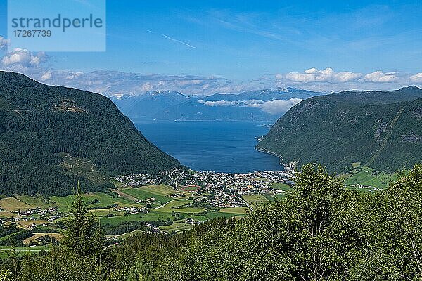 Aussicht über Vikoyri  Norwegen  Europa