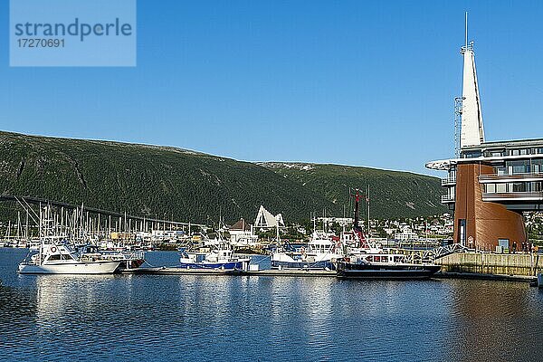 Hafen von Tromso  Norwegen  Europa