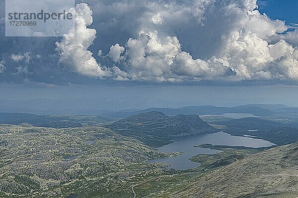 Gebirgslandschaft um Gausta oder Gaustatoppen höchster Berg in Norwegen  Telemark  Norwegen  Europa