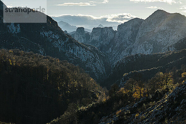 Picos de Europa im Herbst