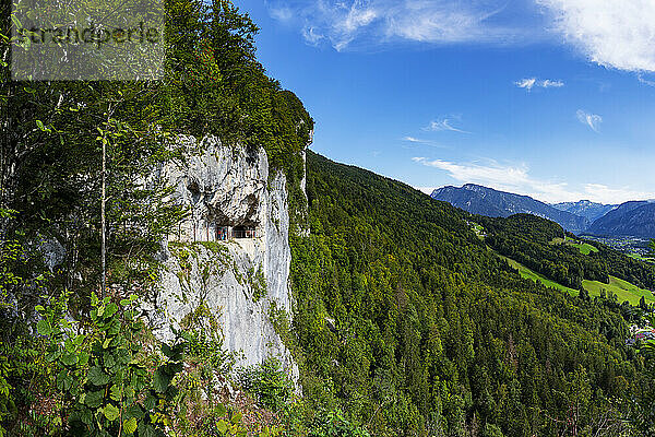 Österreich  Oberösterreich  Bad Goisern am Hallstattersee  Steiler Bergpfad der Ewigen Wand