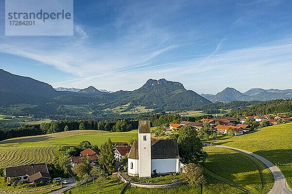 Steinkirchen  Samerberg  Drohnenaufnahme  Oberbayern  Bayern  Deutschland  Europa