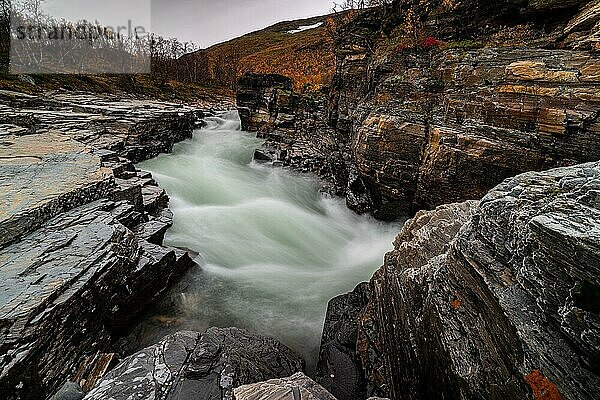 Abiskojåkka-Schlucht und Fluss  Abisko  Schweden  Europa