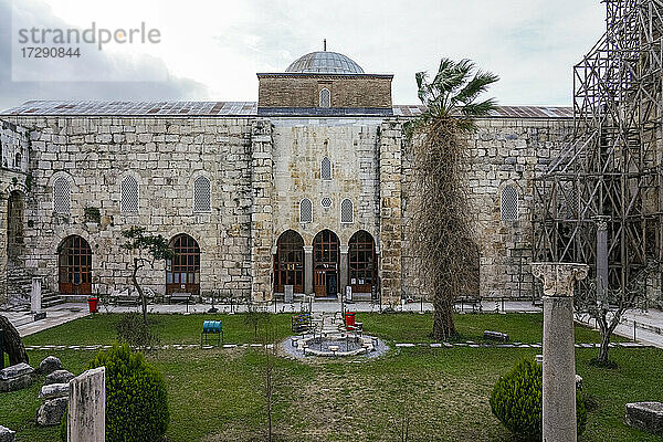 Türkei  Provinz Izmir  Selcuk  Innenhof der Isa Bey Moschee
