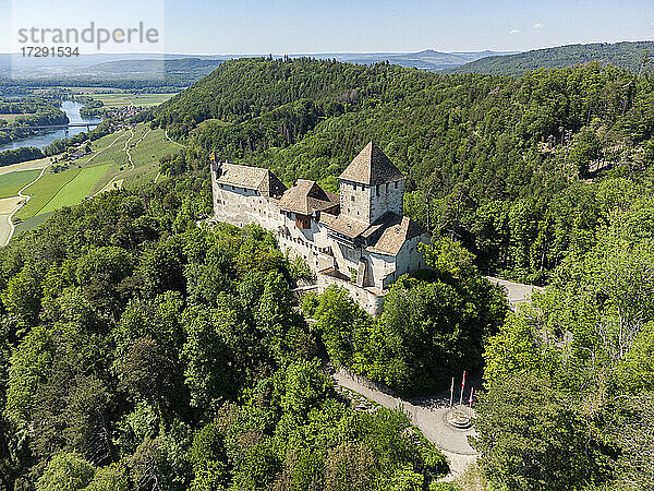 Schweiz  Kanton Schaffhausen  Stein am Rhein  Luftaufnahme der Burg Hohenklingen im Sommer