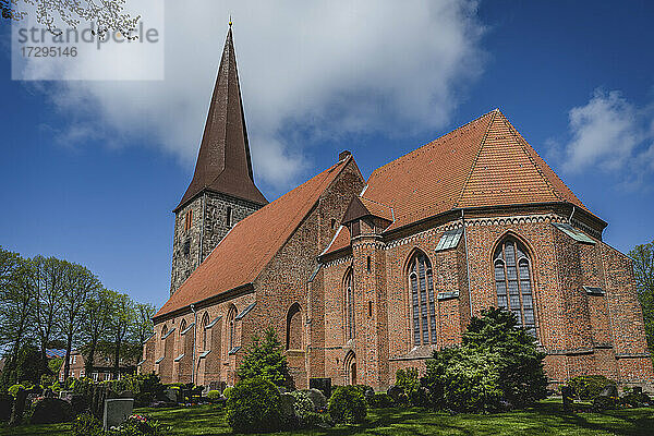 Deutschland  Schleswig-Holstein  Petersdorf  Außenansicht der St. Johannis Kirche