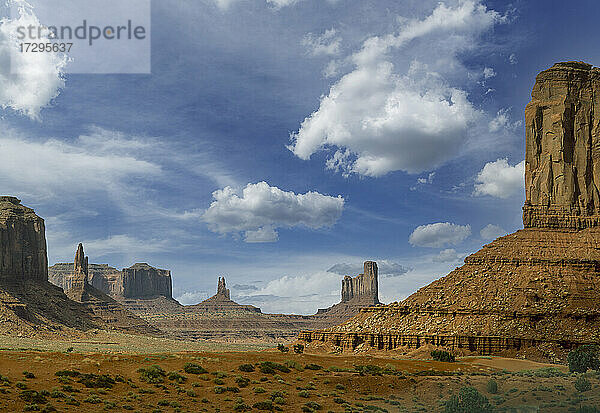 USA  Arizona  Monument Valley Tribal Park  Felsformationen