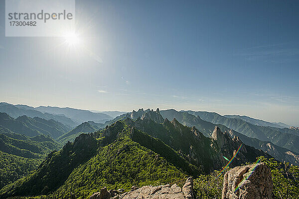 malerische Aussicht im Seoraksan-Nationalpark in Korea