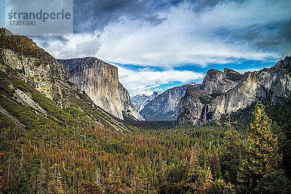 Die Bergkämme des Yosemite im Yosemite-Nationalpark  Kalifornien