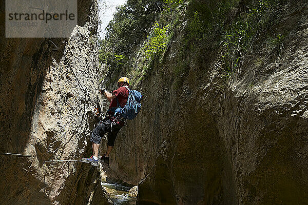 Klettersteig mit dem Namen Estrechos de La Hoz in Teruel  Aragonien in Spanien.