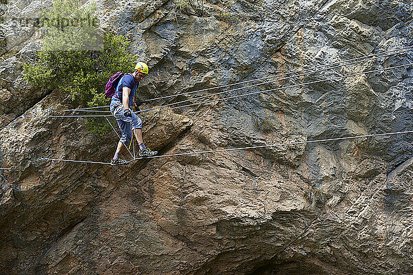 Klettersteig mit dem Namen Estrechos de La Hoz in Teruel  Aragonien in Spanien.