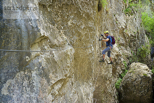 Klettersteig mit dem Namen Estrechos de La Hoz in Teruel  Aragonien in Spanien.