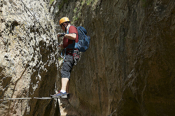 Klettersteig mit dem Namen Estrechos de La Hoz in Teruel  Aragonien in Spanien.