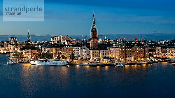 Altstadt Stockholm zur blauen Stunde  Gamla stan  Stockholm  Schweden  Europa