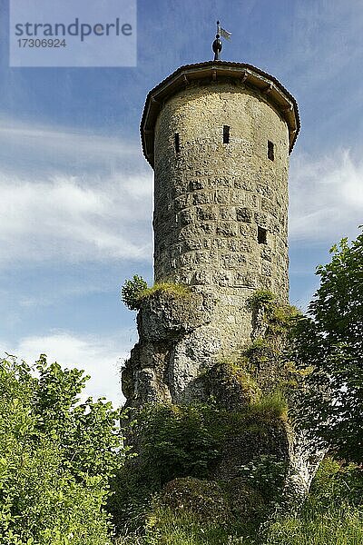 Der Steinerne Beutel  Wehrturm der Burg Waischenfeld  erstmals erwähnt 1122  Wahrzeichen der Stadt Waischenfeld  Luftkurort  oberes Wiesenttal  Fränkische Deutschland  Oberfranken  Franken  Bayern  Deutschland  Europa