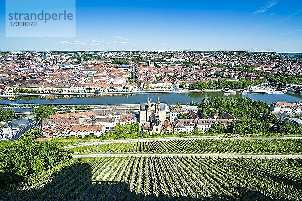 Blick über Würzburg von der Festung Marienberg  Franken  Bayern  Deutschland  Europa