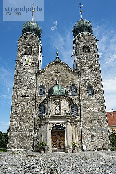 Klosterkirche St. Margarethen  Kloster Baumburg  Altenmarkt  Oberbayern  Bayern  Deutschland  Europa