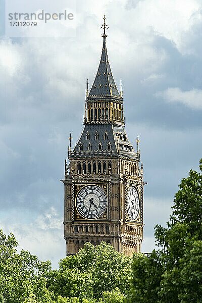Turmspitze des Big Ben  City of Westminster  London  England  Großbritannien  Europa