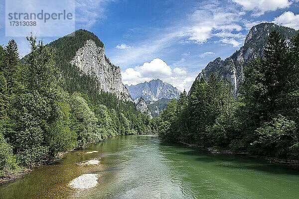 Gesäuseeingang  Fluss Enns  hinten Großer Ödstein  Nationalpark Gesäuse  Steiermark