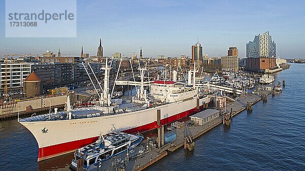 Luftaufnahme  Landungsbrücken  Elbphilharmonie  Hamburg  Deutschland  Europa