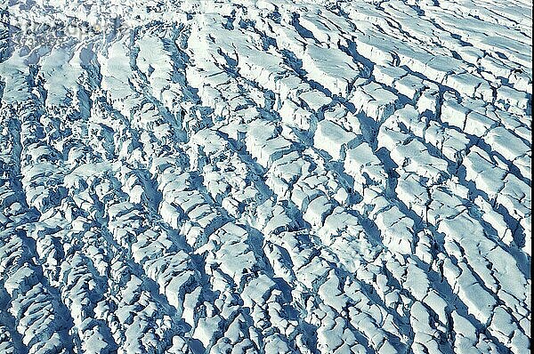 Gletscher-Eis in der Gebirgskette Alaska-Range am Mount Denali  Alaska  USA  Nordamerika