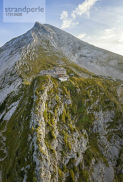 Alpenvereinshütte Watzmannhaus  Hinten Hocheck  Berchtesgadener Alpen  Berchtesgadener Land  Oberbayern  Bayern  Deutschland  Europa