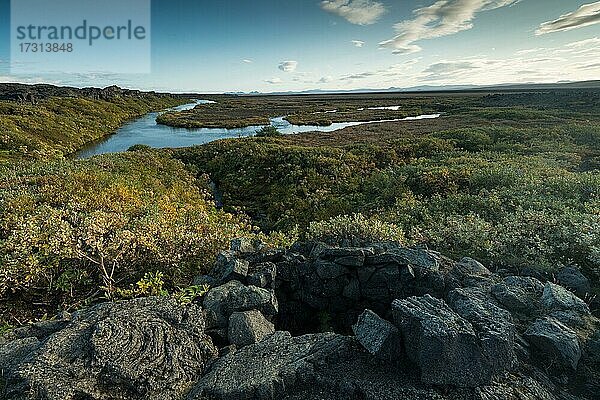 Versteck von Fjalla-Eyvindur  eigentlich Eyvindur Jónsson  Geächteter  Oase Herðubreiðarlindir  isländisches Hochland  Island  Europa