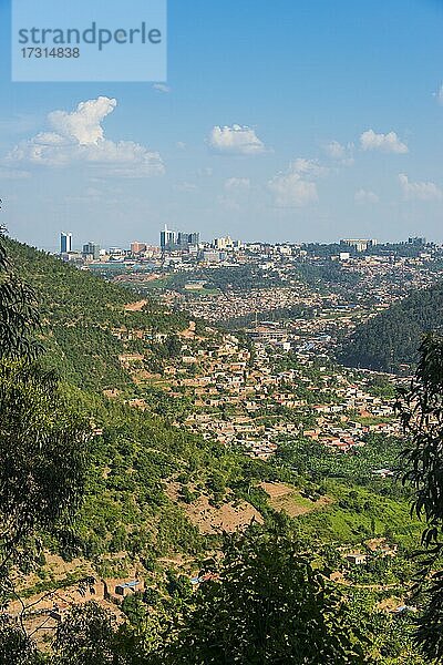 Blick über Kigali  Ruanda  Afrika