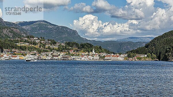 Ortsansicht Sand am Sandsfjords  Suldal  Rogaland  Norwegen  Europa