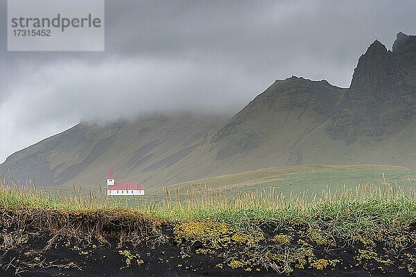 Reyniskirkja  Kirche  Vik  Vík í Mýrdal  Suðurland  Sudurland  Südisland  Island  Europa