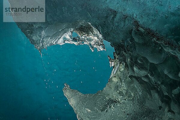 Schmelzendes Eis  Gletscherlagune Jökulsárlón  Südisland  Island  Europa