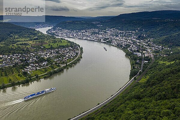 Blick vom Gedeonseck hinunter auf den Rhein bei Boppard  Unesco-Welterbe Mittelrheintal  Deutschland  Europa
