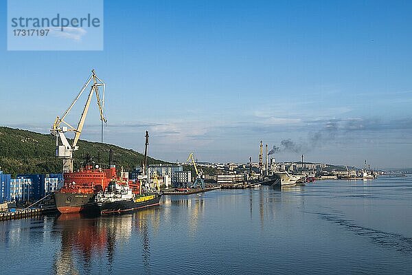 Rusatom-Hafen in Murmansk  Russland  Europa