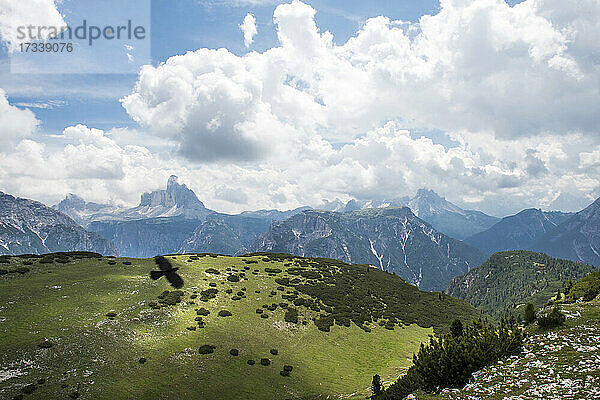 Italien  Südtirol  Landschaft vom Gipfel des Berges Specie