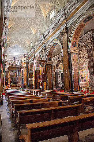 Europa  Italien  Latium  Rieti  Kathedrale Santa Maria Assunta  Kathedrale der Heiligen Maria Assunta