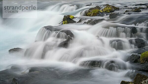 Midfoss Wasserfall  Bláskógabyggð  Suðurland  Island  Europa