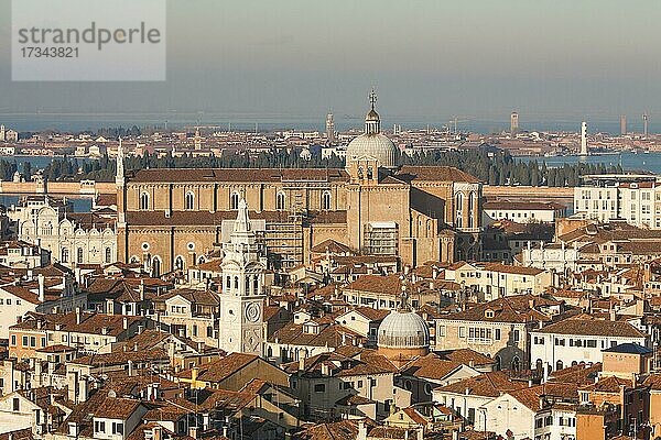 Blick auf Venedig vom San Marco Turm  Venedig  Italien  Europa