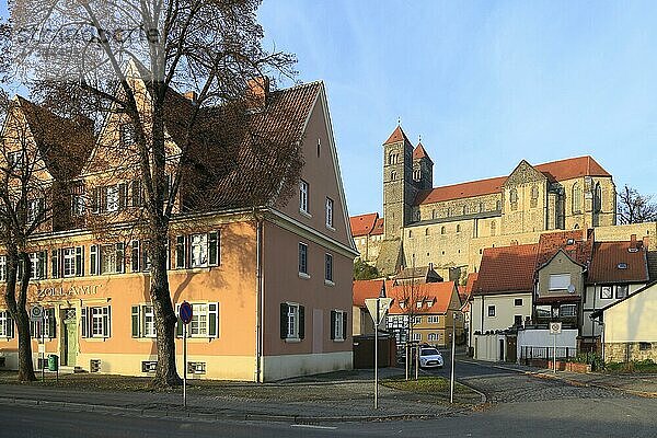 Schlossberg mit Stiftskirche St. Servatius  Quedlinburg  Harz  Sachsen-Anhalt  Deutschland  Europa