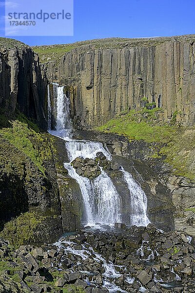 Basaltwände beim Studlafoss  Wasserfallrunde Laugafellhütte  Fljótsdalur  Austurland  Island  Europa
