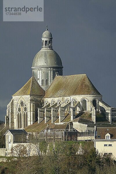 Stiftskirche Collegiale Saint-Quiriace  mittelalterliche Stadt Provins UNESCO-Weltkulturerbe  Departement Seine-et-Marne  Region Ile-de-France  Frankreich  Europa