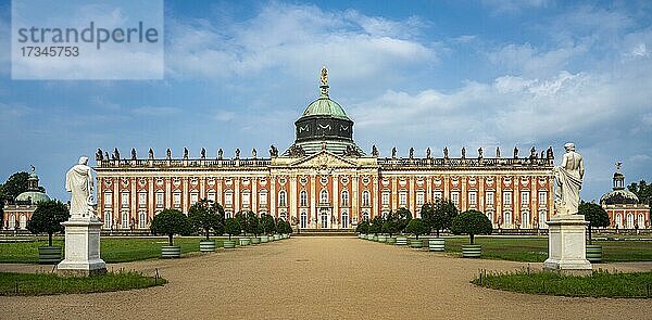 Neues Palais im Schlosspark Sanssouci in Potsdam  Potsdam  Brandenburg  Deutschland  Europa