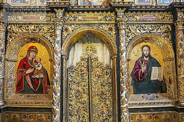 Innenraum der Unesco-Stätte Kirche des Heiligen Geistes  Rohatyn  Ukraine  Europa