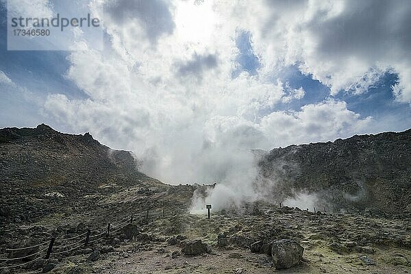Smokey Iozan (Schwefelberg) aktives Vulkangebiet  Akan National Park  Hokkaido  Japan  Asien
