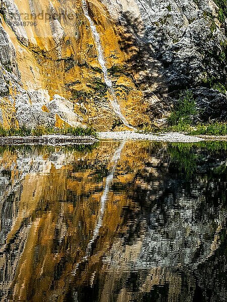 Vorderer Wasserfall  Toplitzsee  Salzkammergut  Steiermark  Österreich  Europa