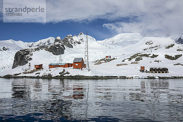 Die argentinische Forschungsstation Base Brown  Paradise Bay  Antarktis  Polarregionen